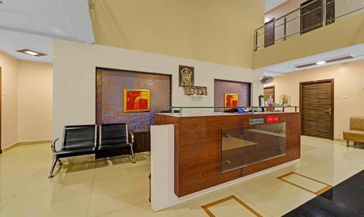Treebo Trend Aadvik Sai Residency Hotel เชนไน ภายนอก รูปภาพ